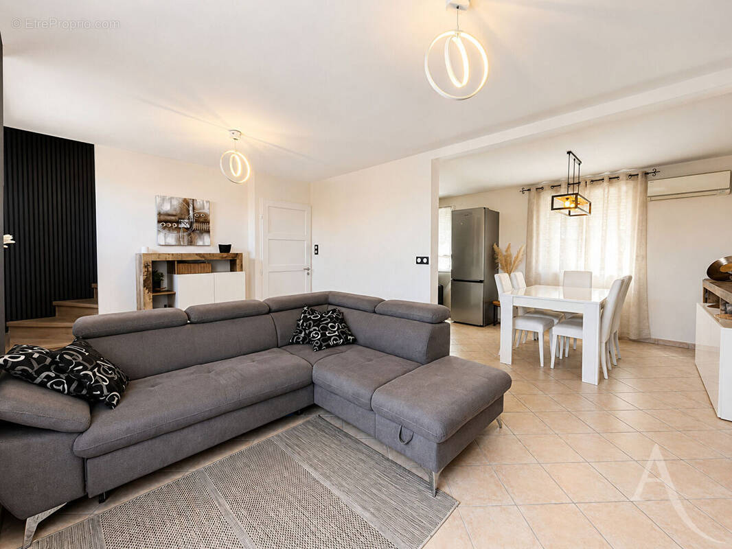 Maison à SAINT-CYPRIEN
