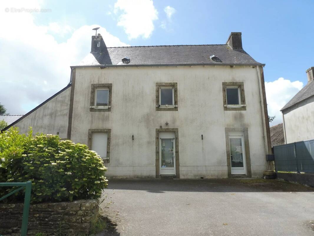 Maison à LAZ