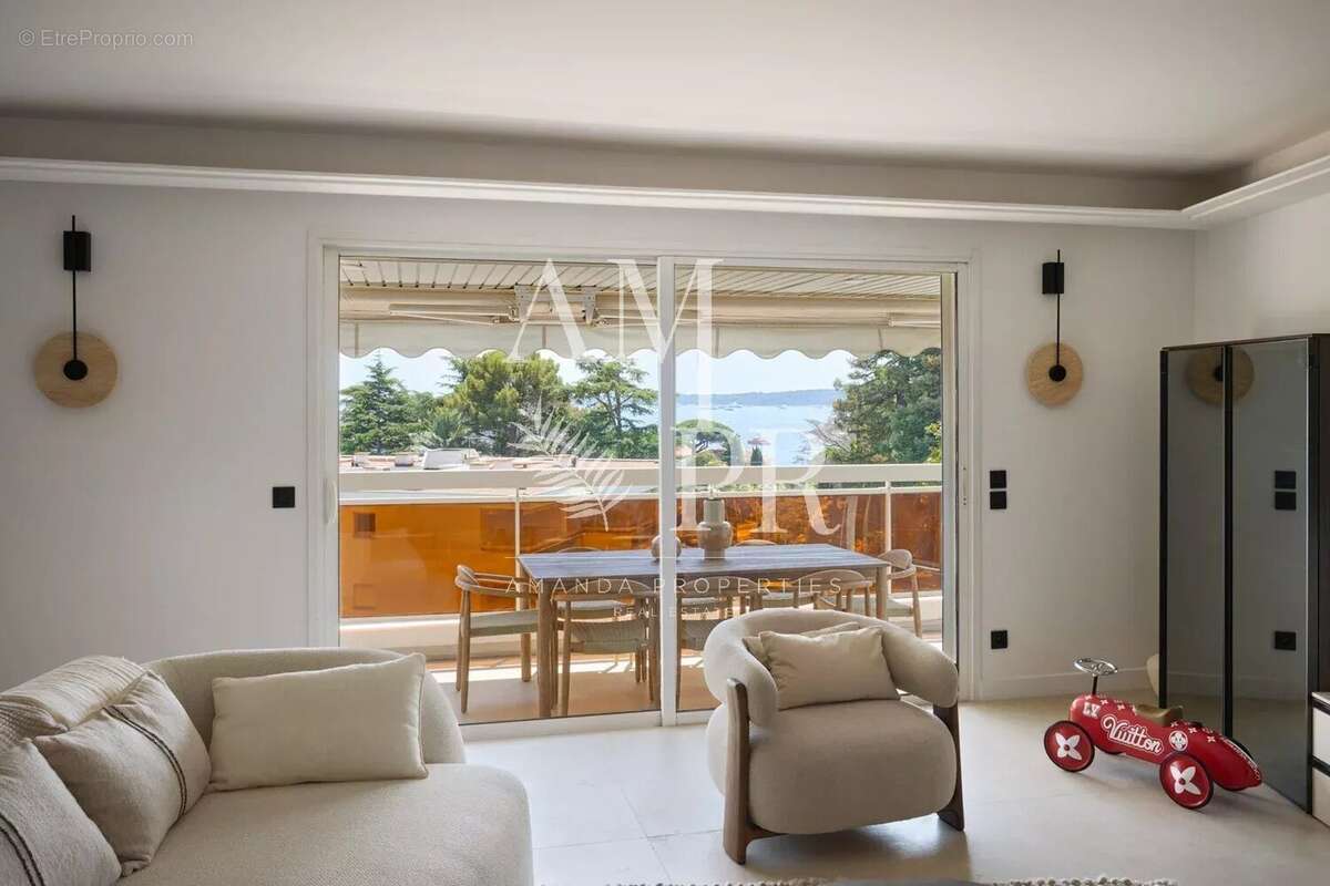 Cannes Basse Californie - Appartement 5 pièces 130m2 - Vue mer - photo 13