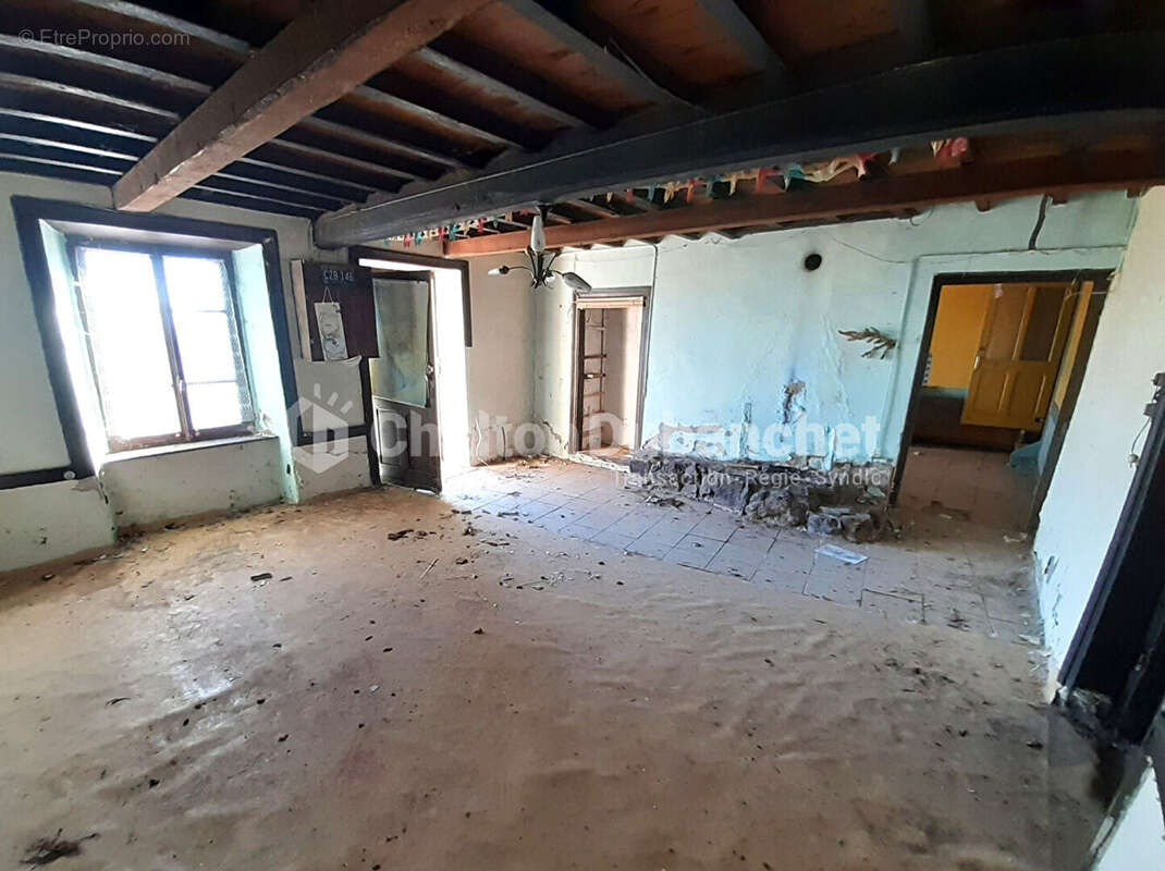 Maison à PANISSIERES