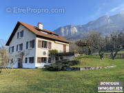 Maison à SAINT-LAURENT-DU-PONT