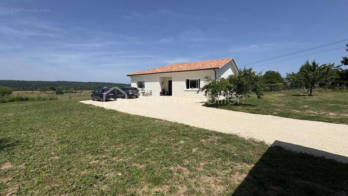 Maison à SAINT-GERMAIN-ET-MONS