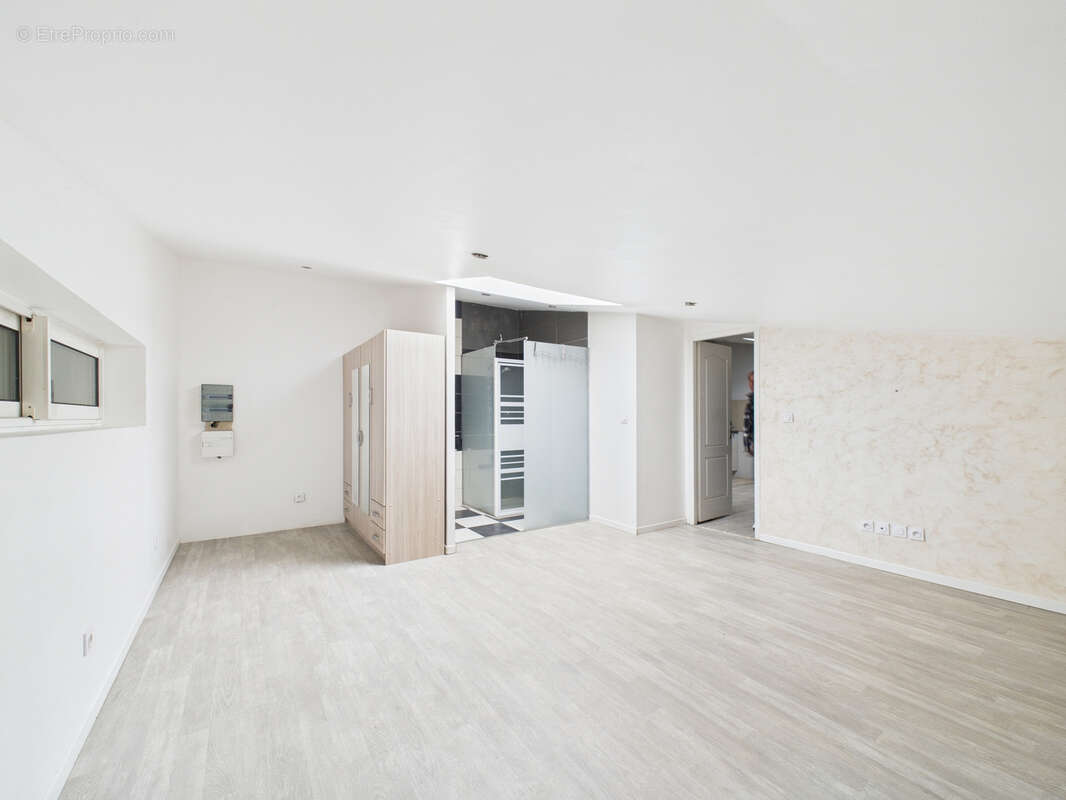 Commerce à LE BOURGET-DU-LAC