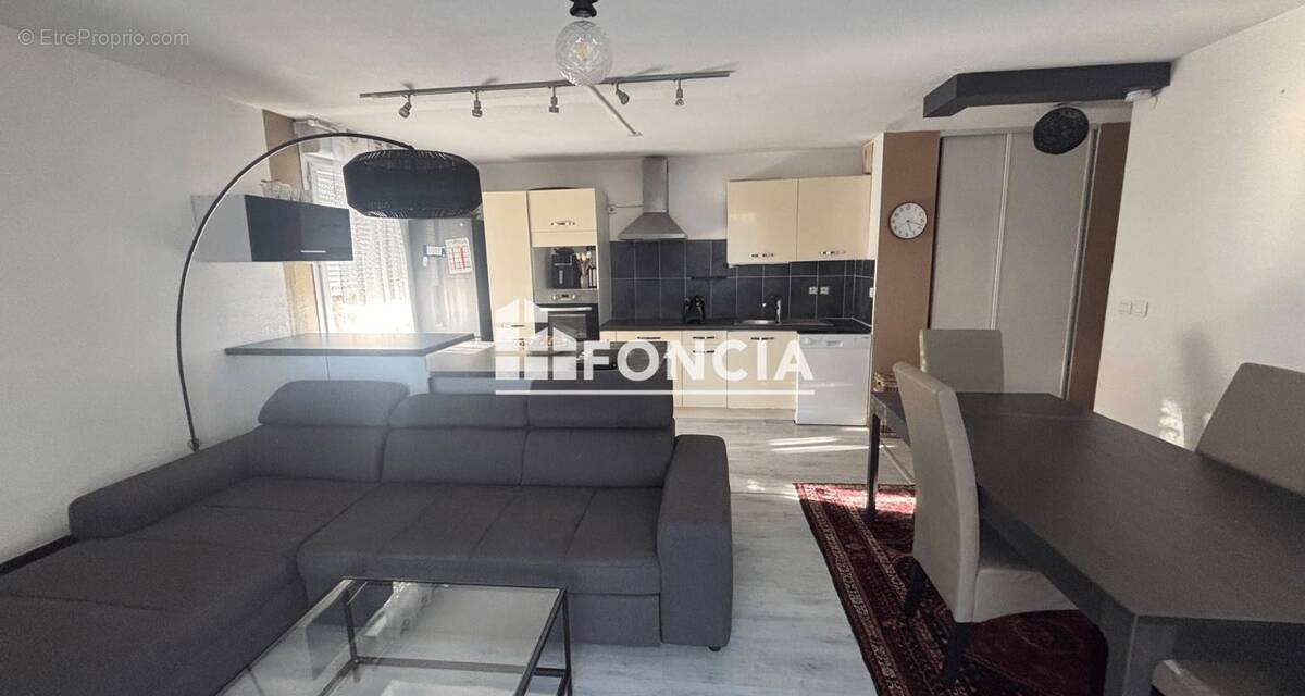 Appartement à CASTELGINEST