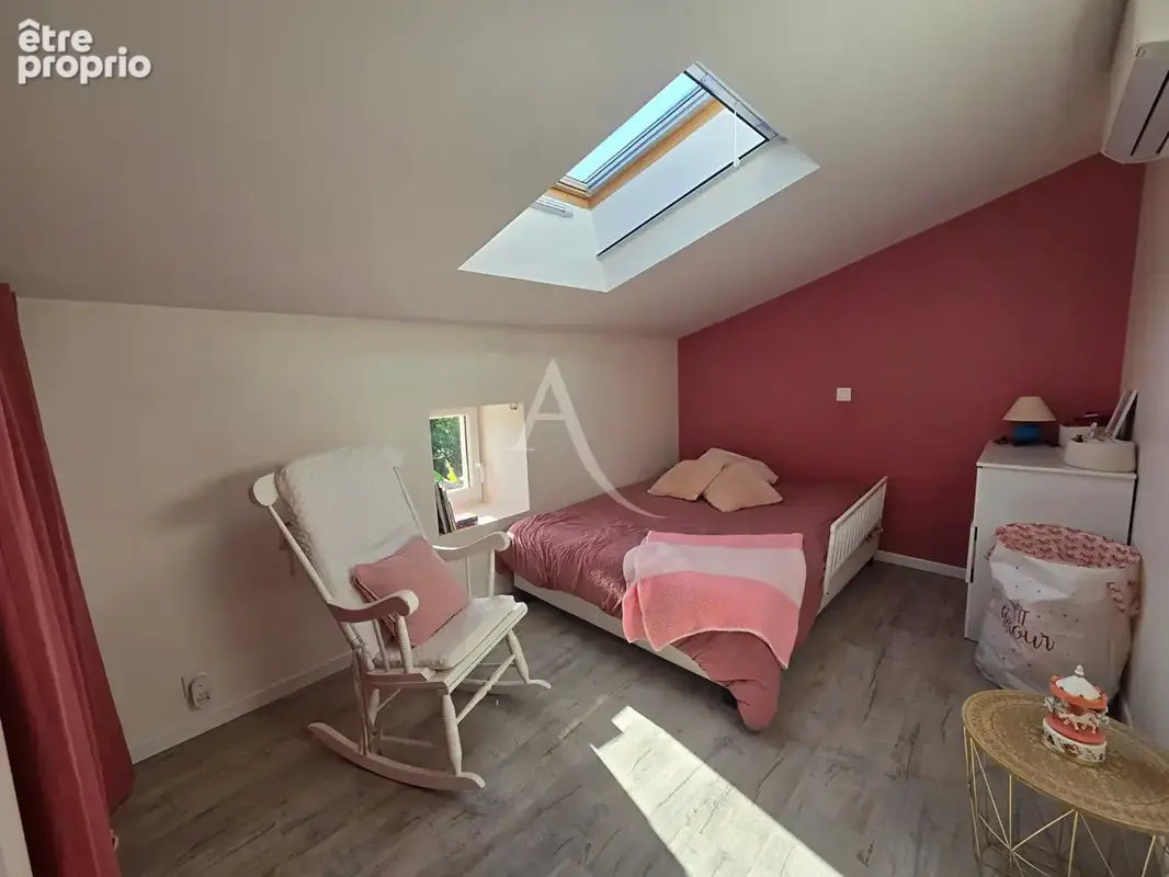 Maison  4 pièce(s) - Maison en pierre rénovée - photo 9