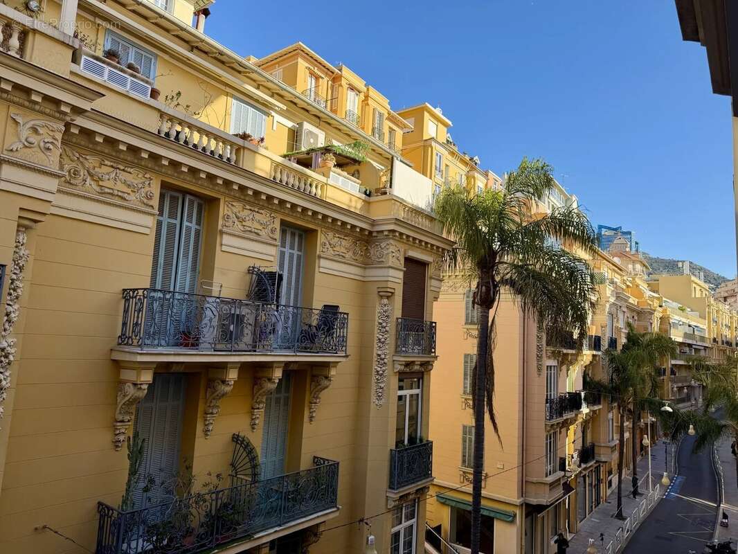 Appartement à BEAUSOLEIL