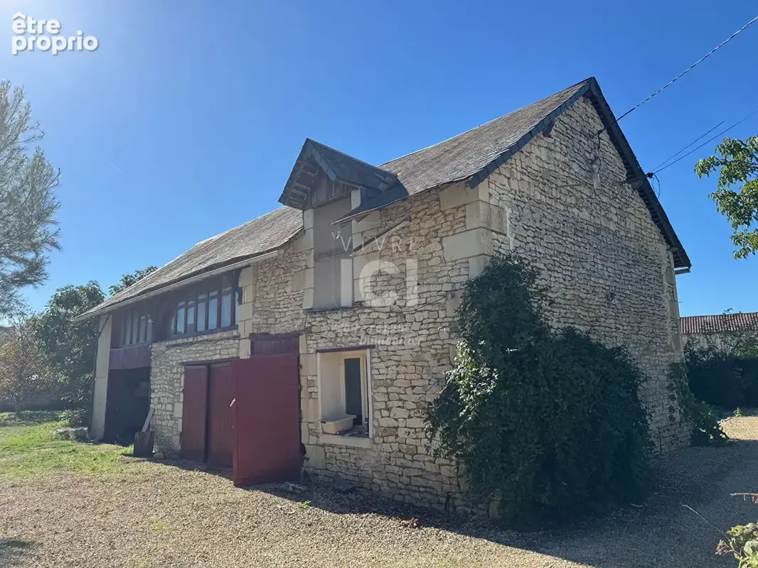 Entre Fontevraud et Loudun, maison en pierre avec dépendances - photo 13