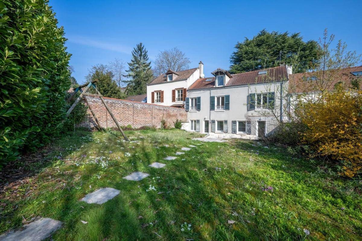 Maison à LOUVECIENNES