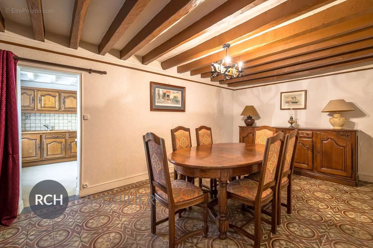 Maison à BAZAINVILLE