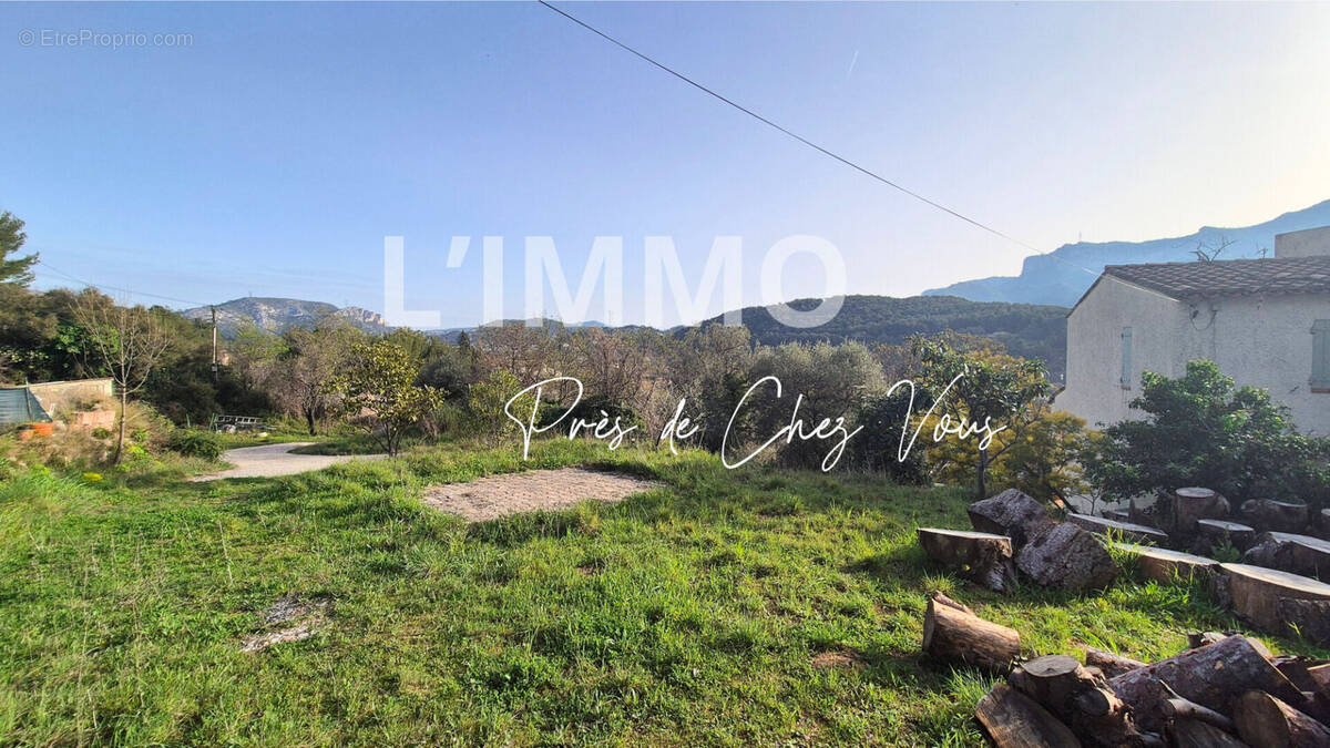 Maison à ROQUEVAIRE