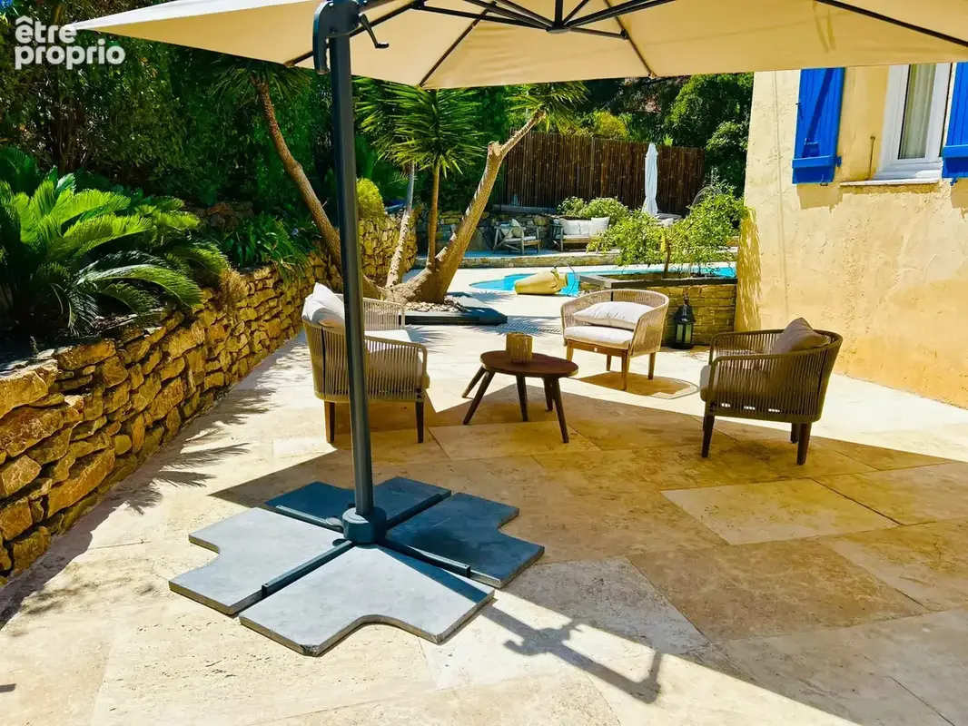 Villa familiale avec piscine sur 850 m2 de terrain - La Seyne sur Mer Quartier L'Evescat - photo 2
