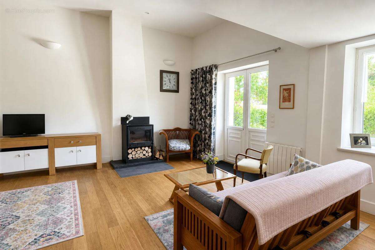 Maison rénovée 7 pièces 201 m² - Bresdon - photo 12