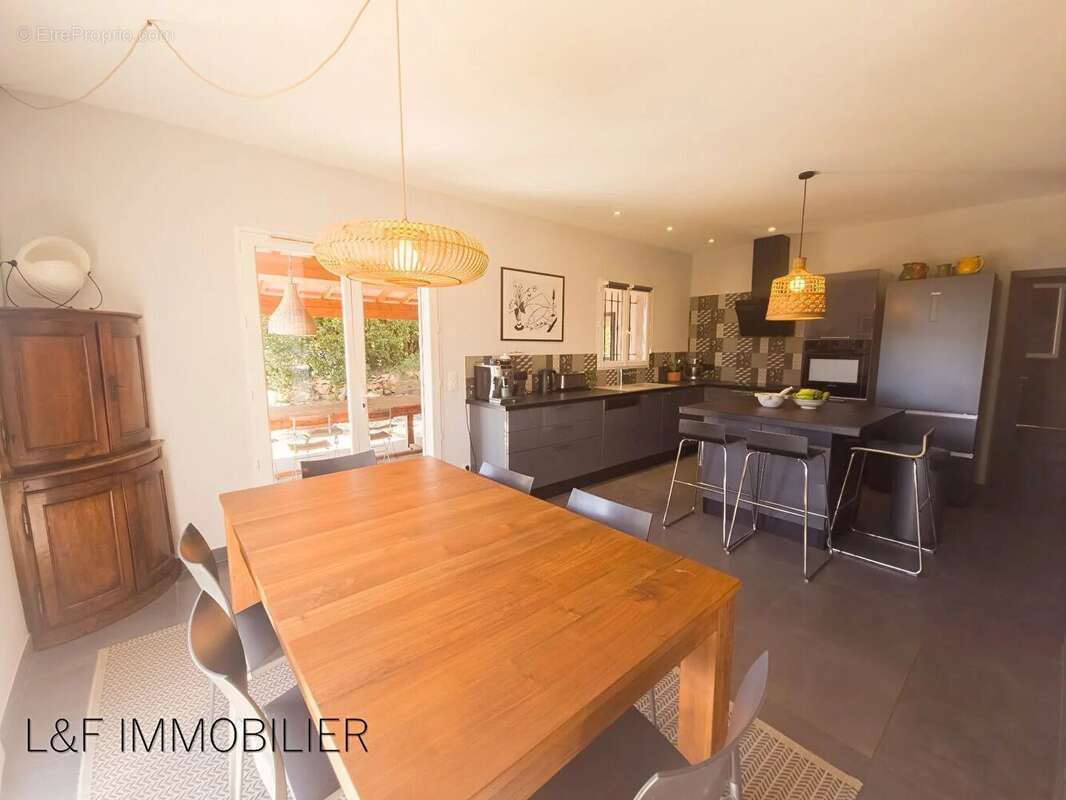 Maison à LA CADIERE-D'AZUR