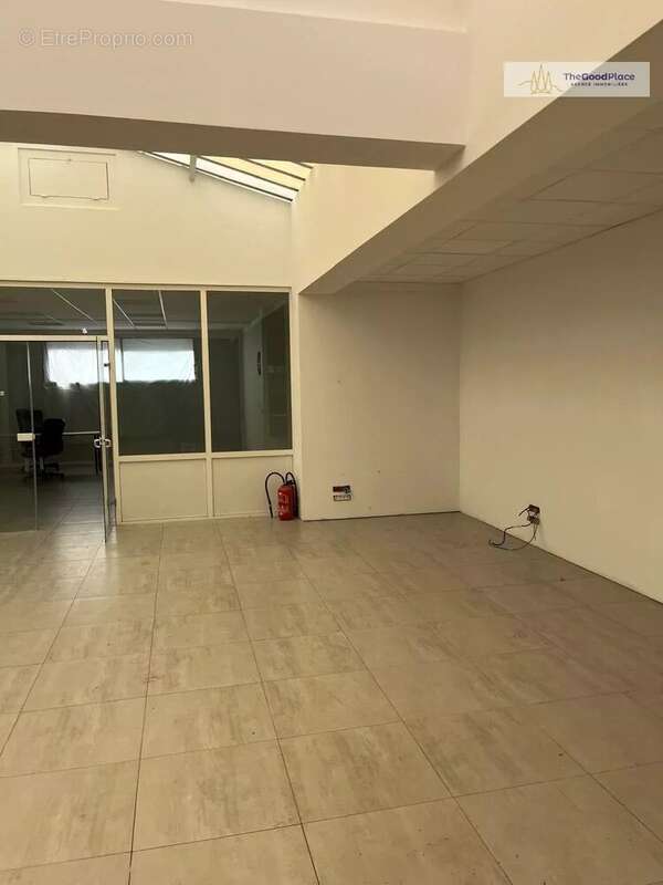 Commerce à MARSEILLE-13E