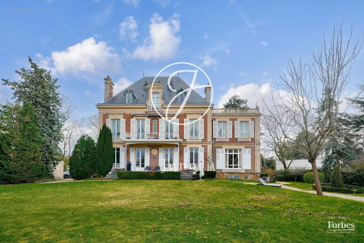 Maison à LE VESINET