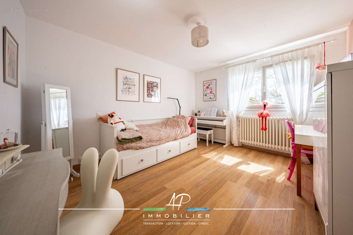 Maison à BELLENEUVE