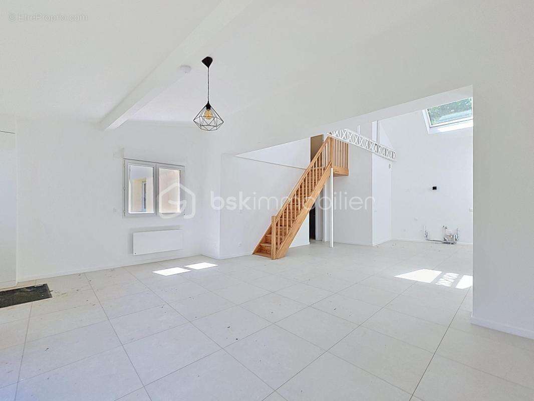 Maison à ROSNY-SOUS-BOIS