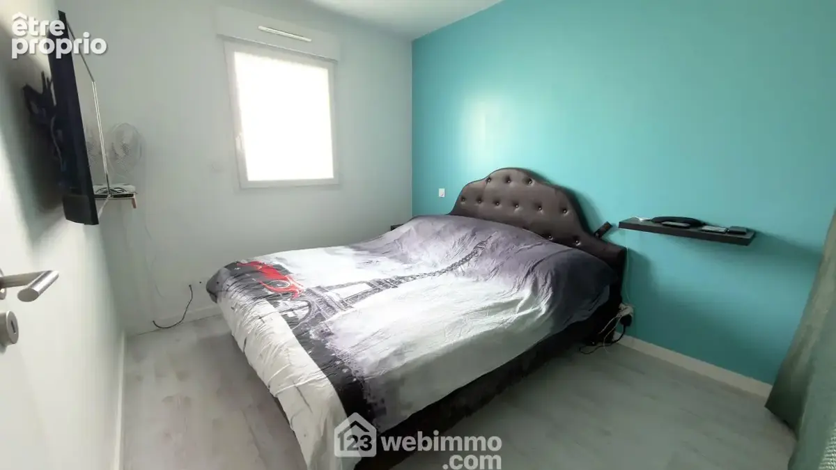 La chambre du RDC.