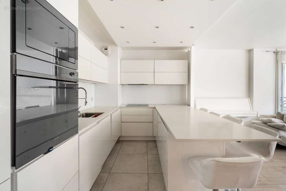 Appartement à LEVALLOIS-PERRET
