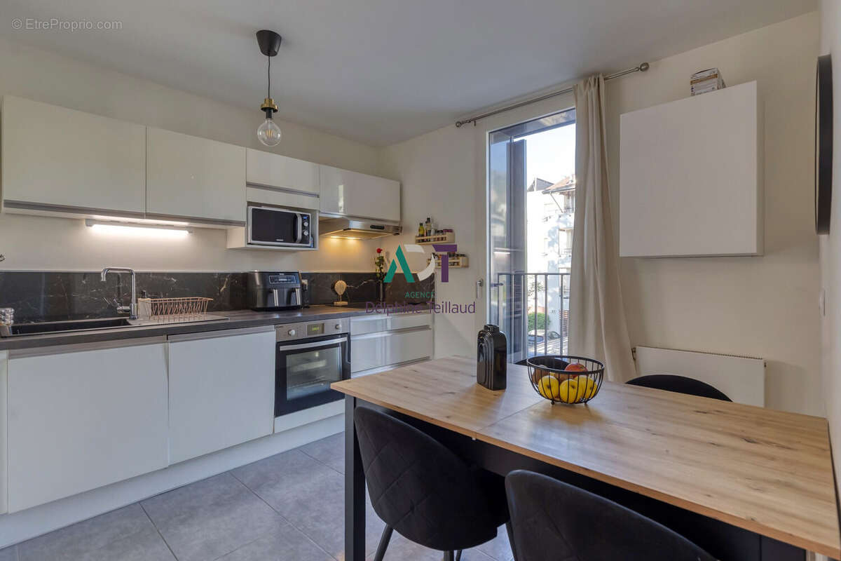 Appartement à MEYLAN