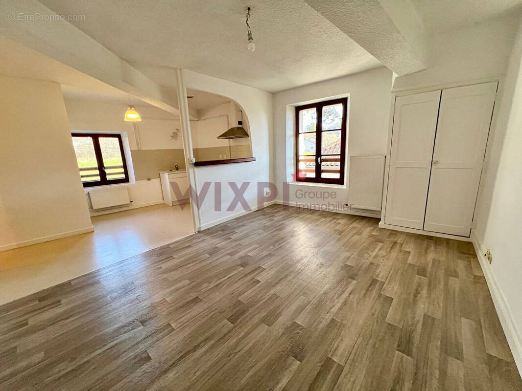 Appartement à SAINT-NAZAIRE-LES-EYMES