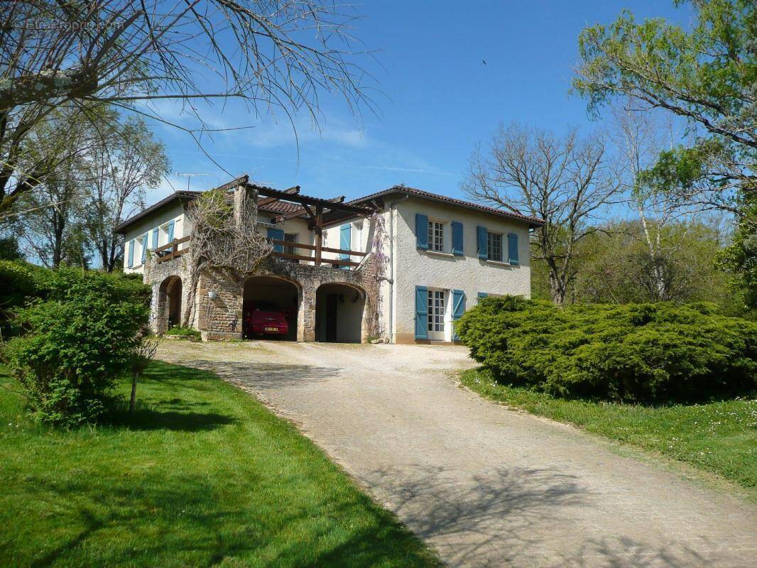 Maison à VILLEFRANCHE-DE-ROUERGUE