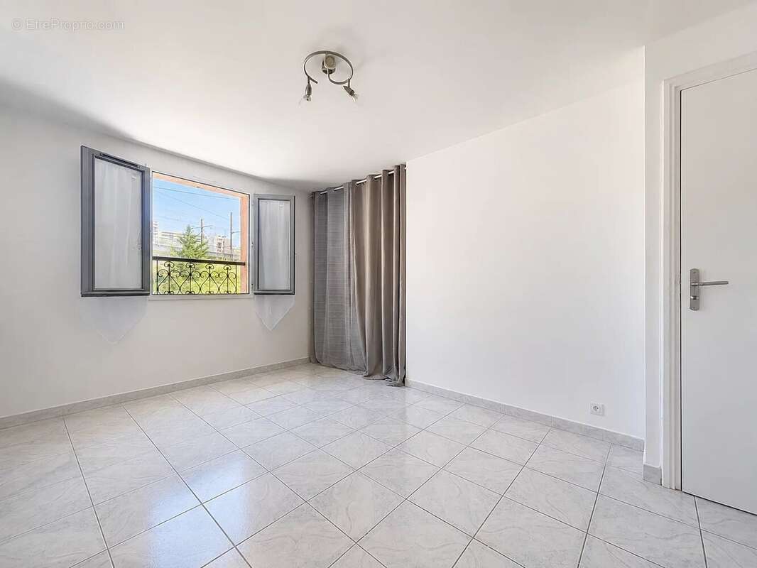 Maison à MARSEILLE-4E