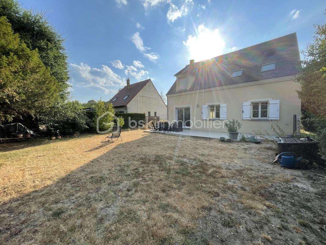 Maison BOIS LE ROI - 131m² - 4 chambres - photo 14
