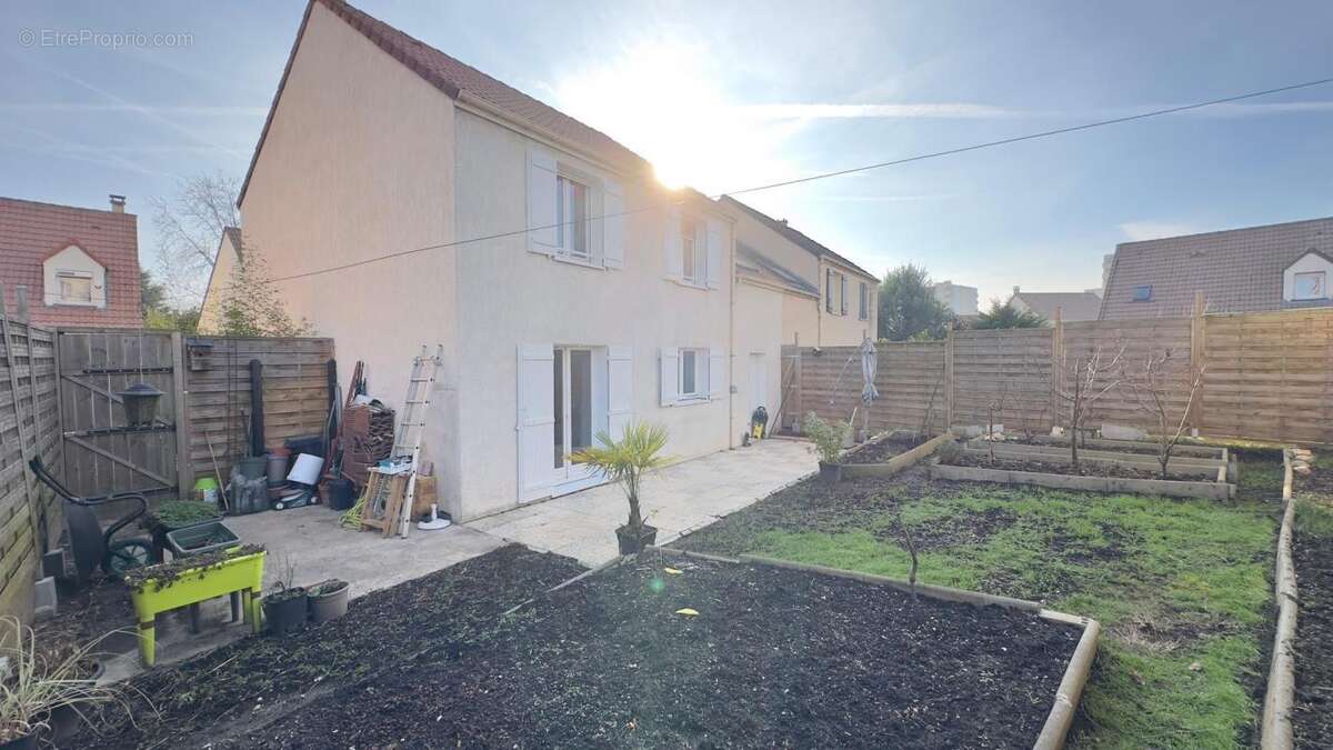 Maison à NEUILLY-PLAISANCE