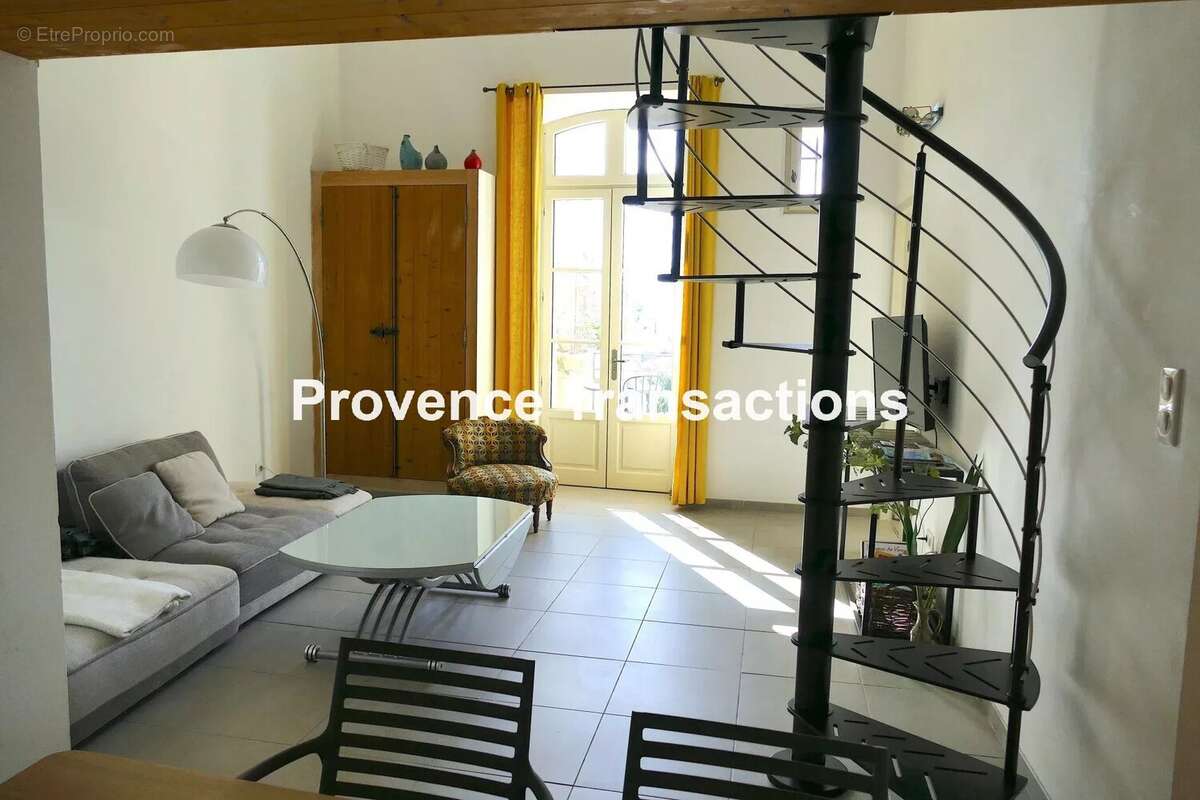 Appartement à BEAUMES-DE-VENISE