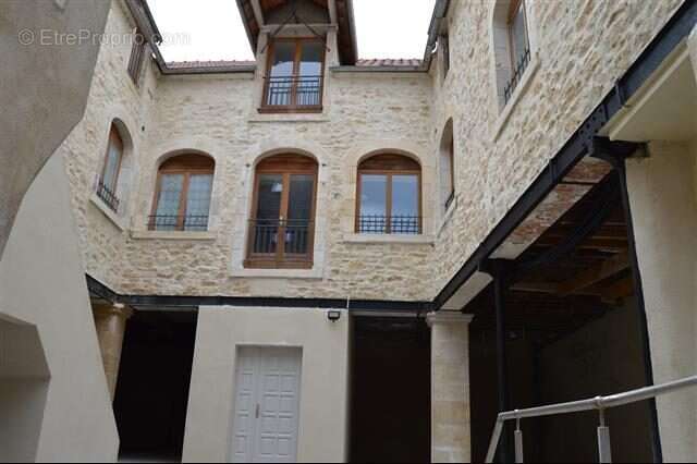 Appartement à SAINT-AMAND-MONTROND