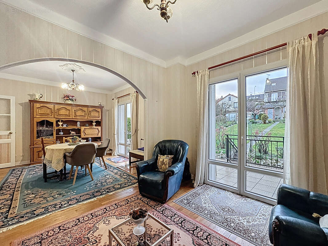 Maison à SAVIGNY-SUR-ORGE