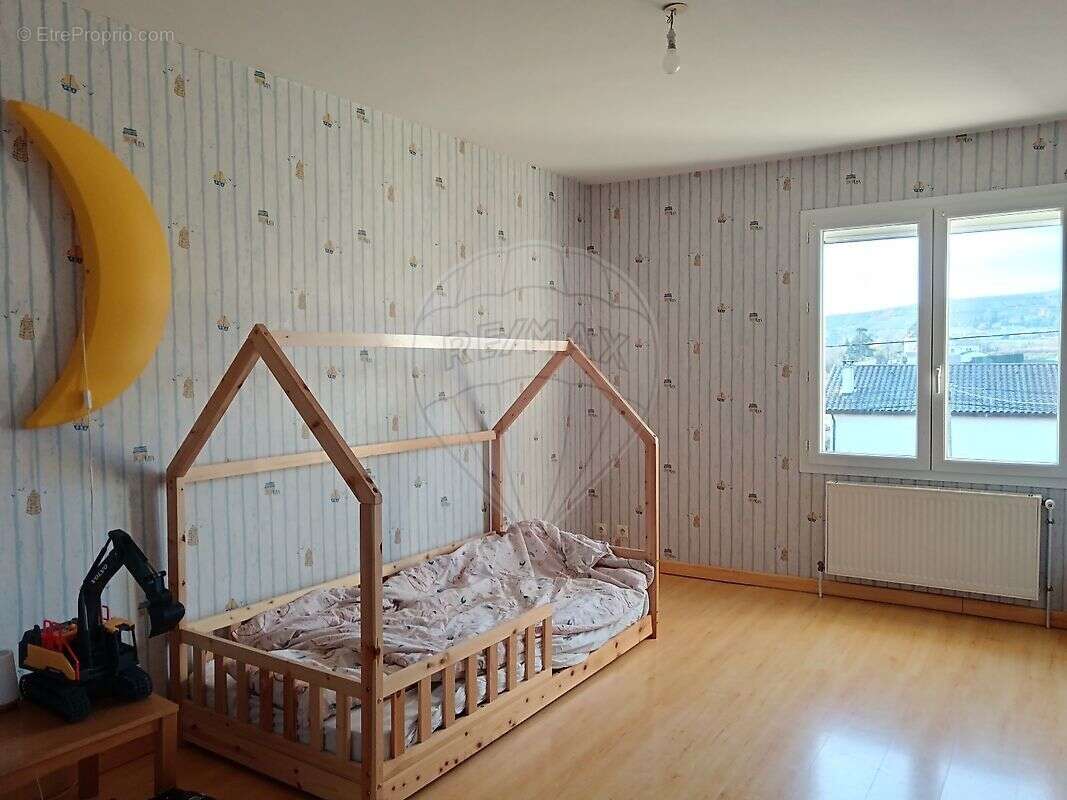 Maison à SALLES-ARBUISSONNAS-EN-BEAUJOLAIS