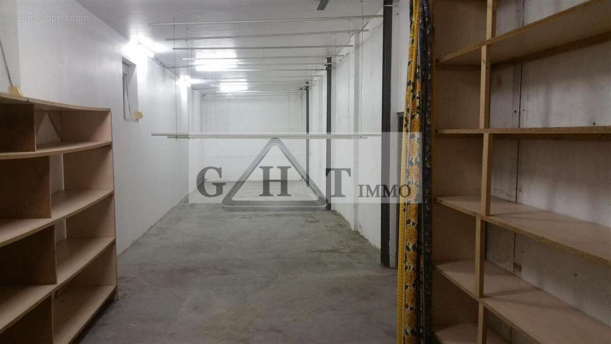 Commerce à POMMEUSE