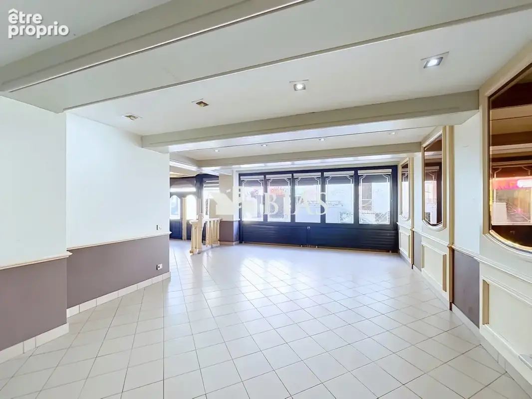 Appartement 230 m² à vendre à Pont-Audemer (27500) - photo 2