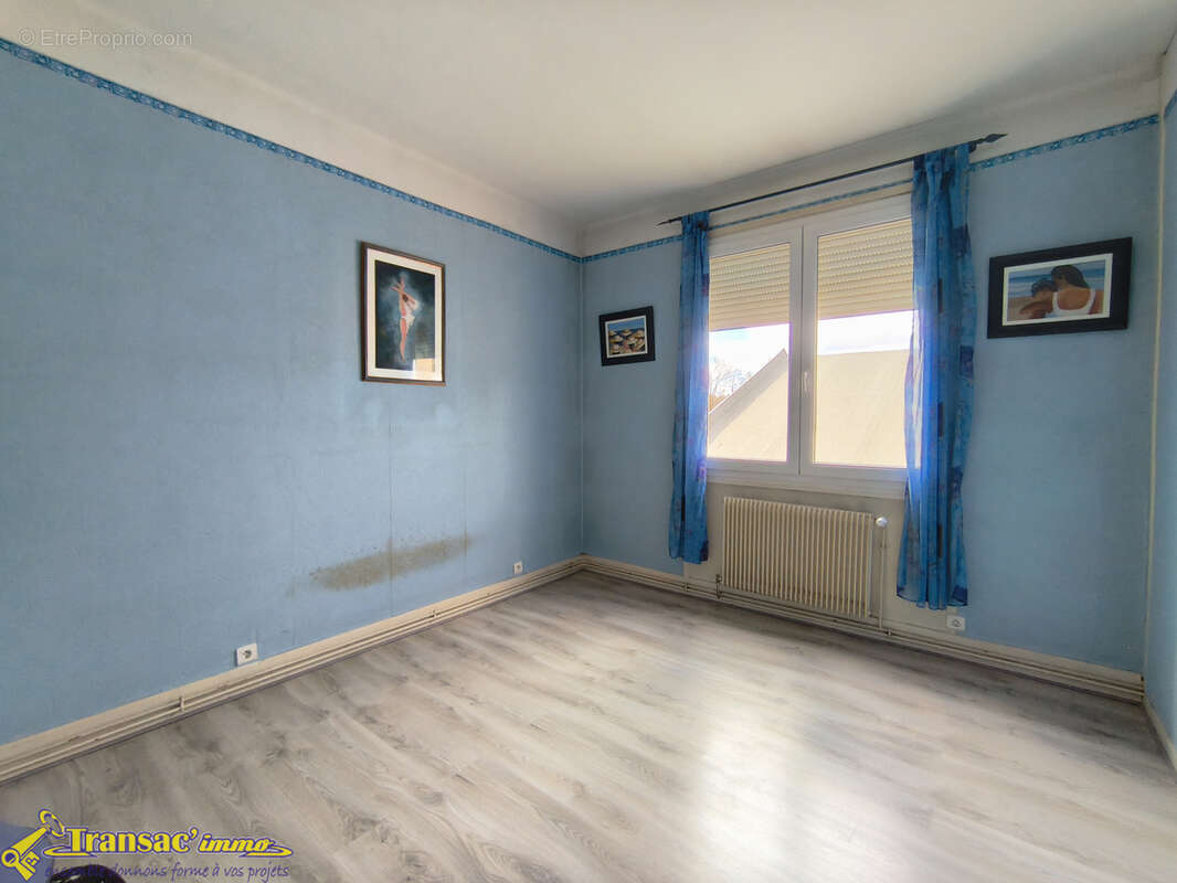 Appartement à THIERS