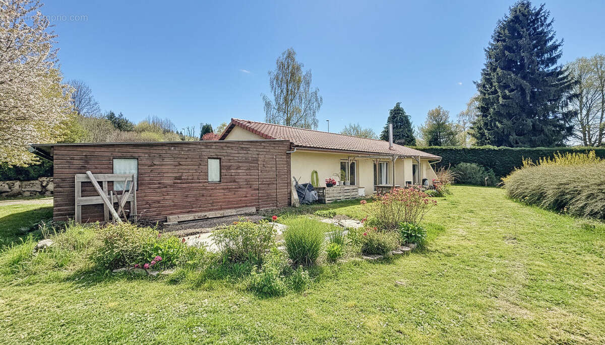 Maison 146m² à saint-genès-champanelle - photo 2