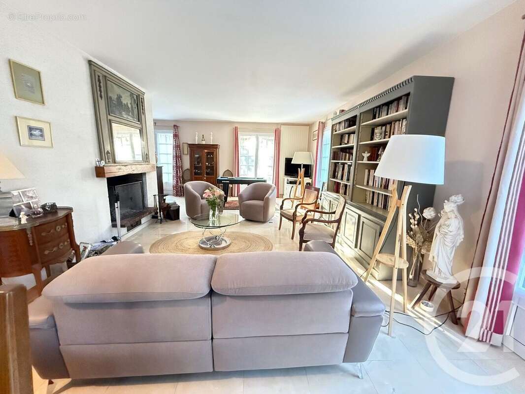 Maison à BOUCHEMAINE