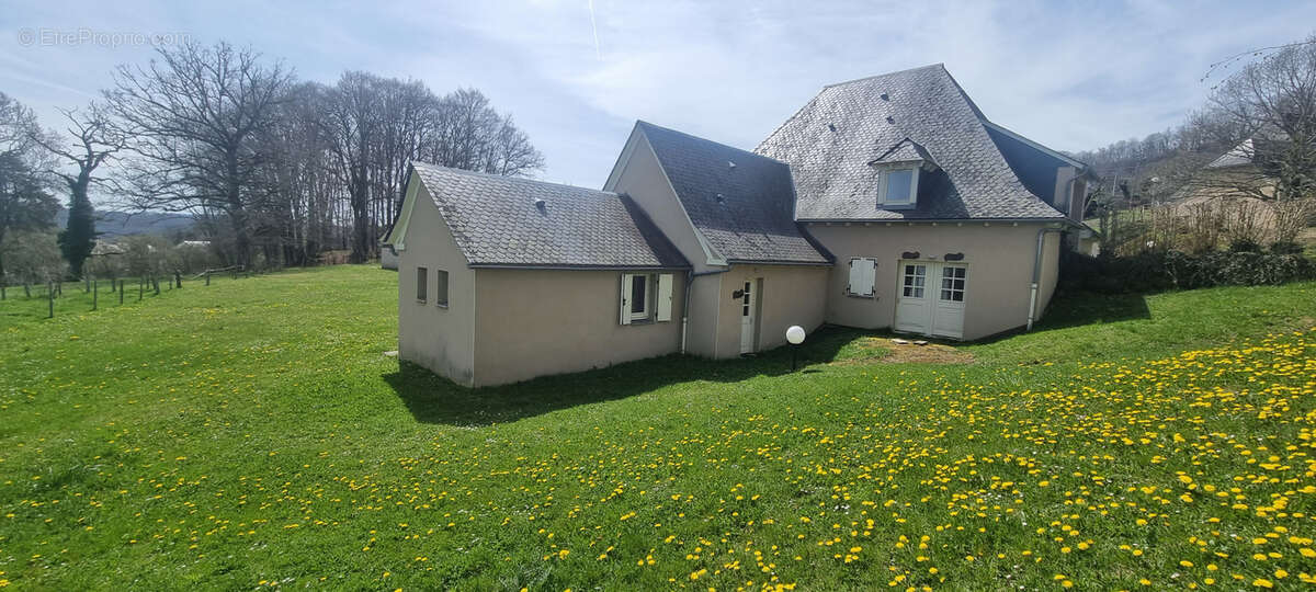 Maison à BROMMAT