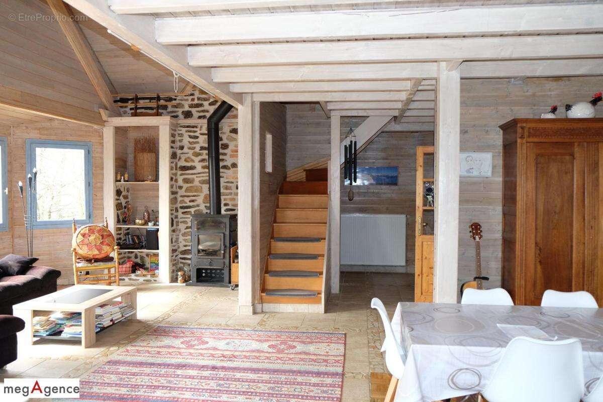 Maison à SAINT-CLEMENT