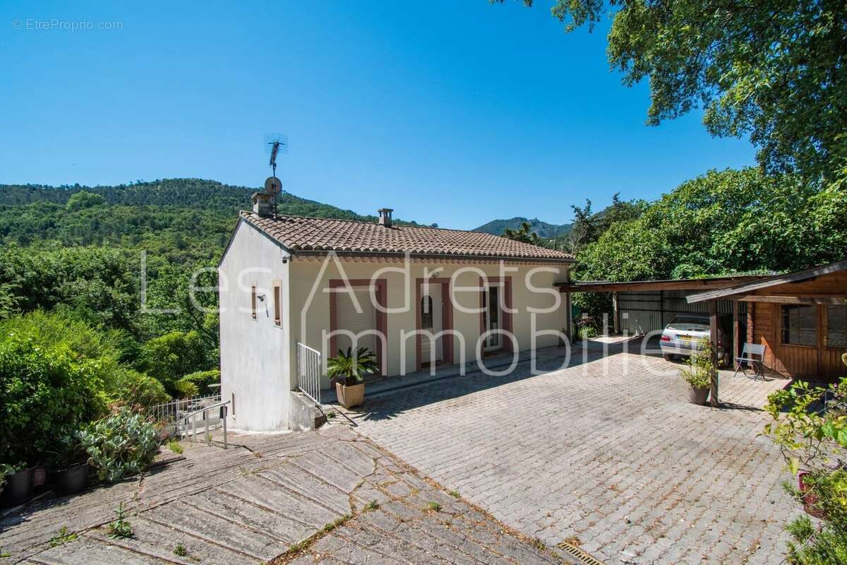 Maison à LES ADRETS-DE-L'ESTEREL