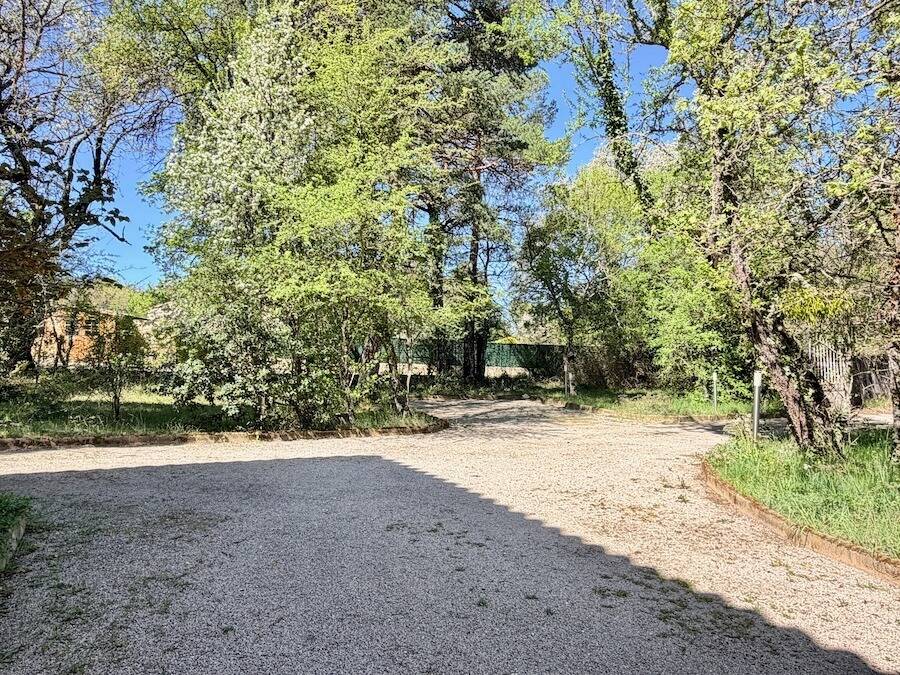 Terrain à PLAN-D'AUPS-SAINTE-BAUME