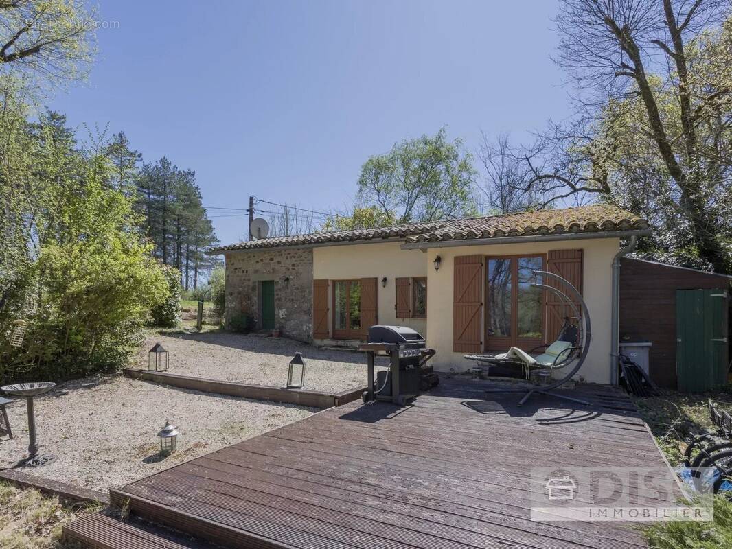 Maison à ROUSSAYROLLES