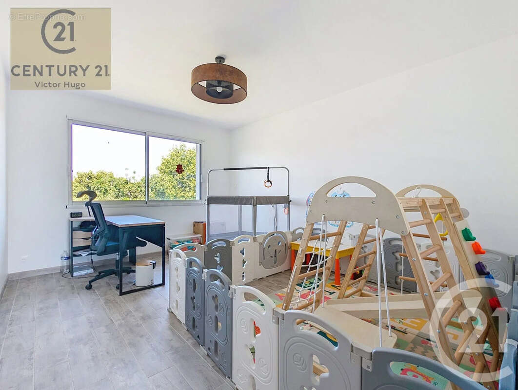 Maison 243 m² à Limoges  - photo 16