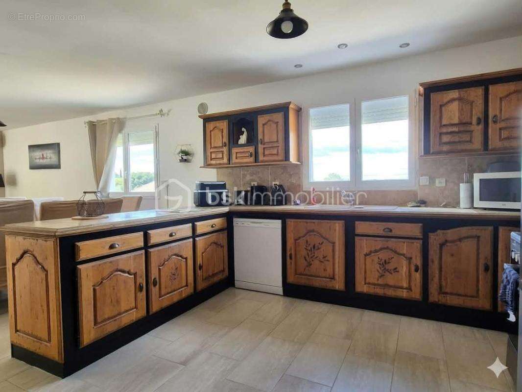 Villa de plain-pied & 3 studios indépendants – Un domaine qui s'autofinance - photo 9