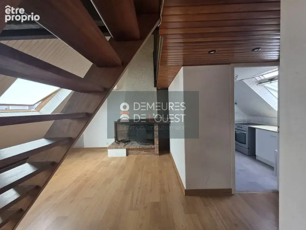 Rennes - Appartement de 50 m2 et sa mezzanine - Grand garage de 30 m2. - photo 3
