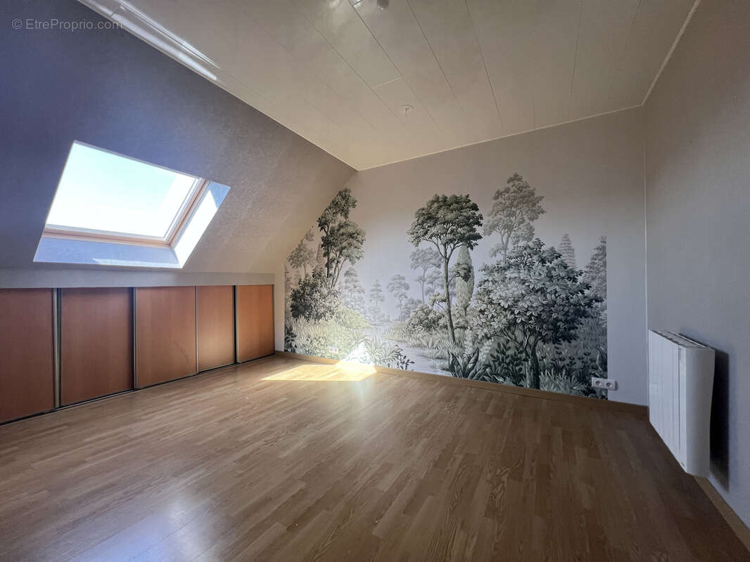 Maison familiale en pleine propriété avec 5 chambres, sous-sol complet et terrain de 1 100 m2 Val-de-Vesle - photo 8