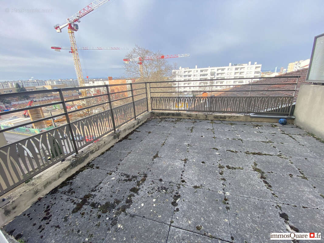 Appartement à LYON-8E