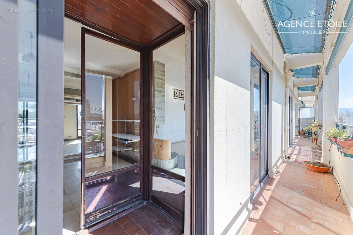 Appartement à MARSEILLE-8E