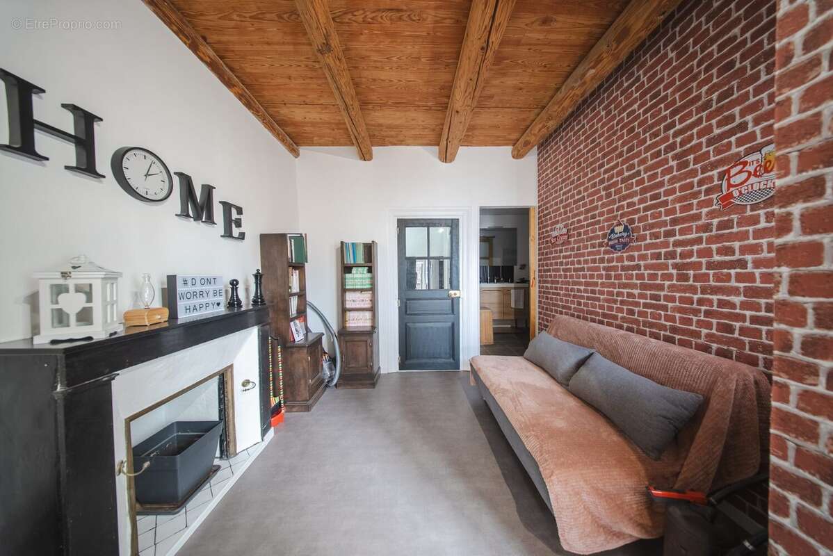 Maison 185 m² à Neschers  - photo 5